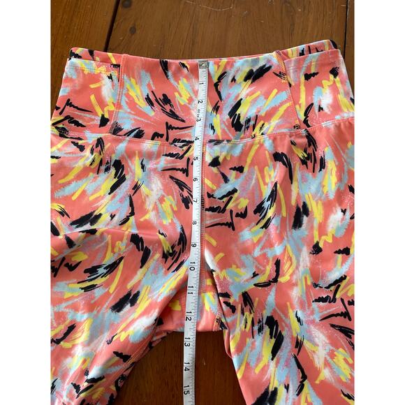 NWT Nanette Lepore Play Medium Womens Compression Shorts Peach Yellow Blue Black - Picture 8 of 9